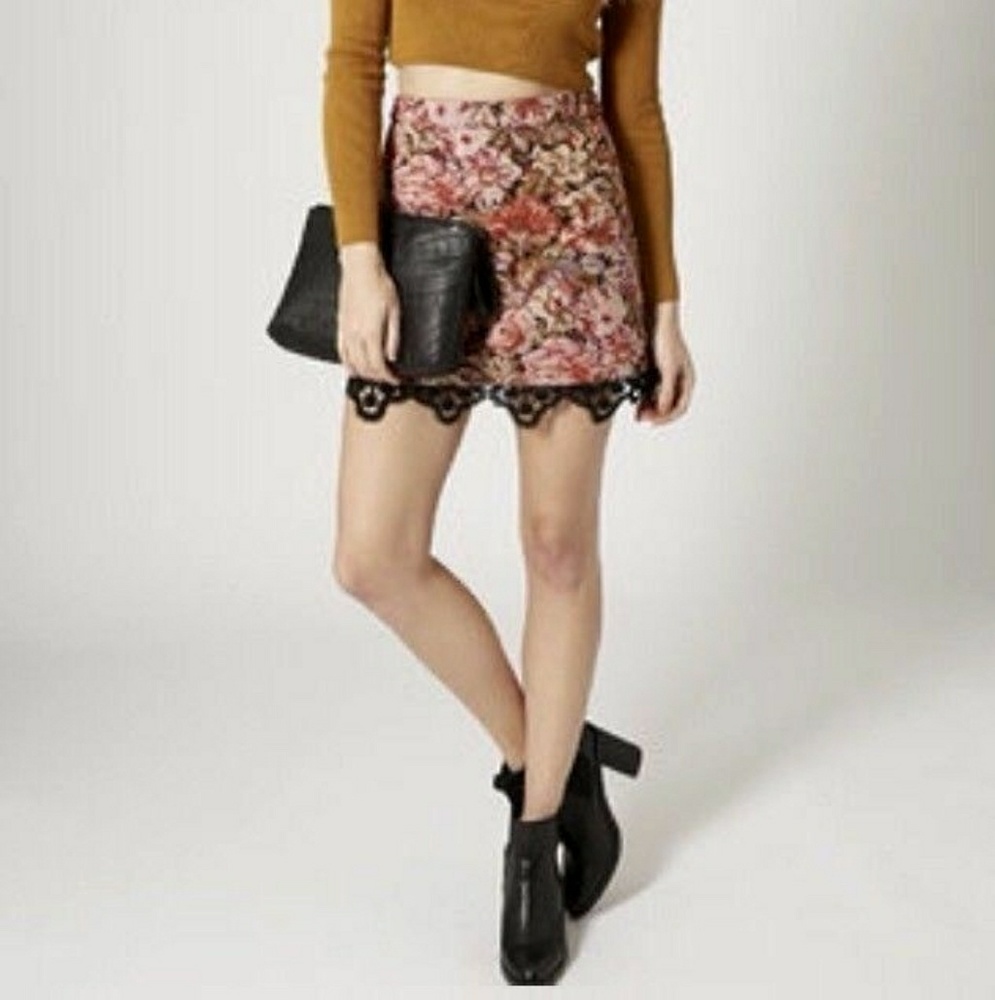 🔖Sold🌺Topshop Floral Tapestry Skirt🌹